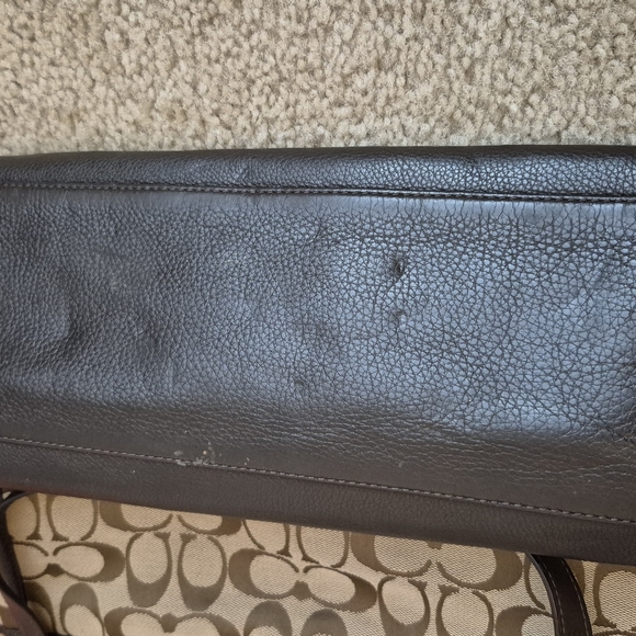 IN GOOD USED CONDITION.. Coach Tan Signature Canvas Tote with Brown Leather Trim - Picture 10 of 14